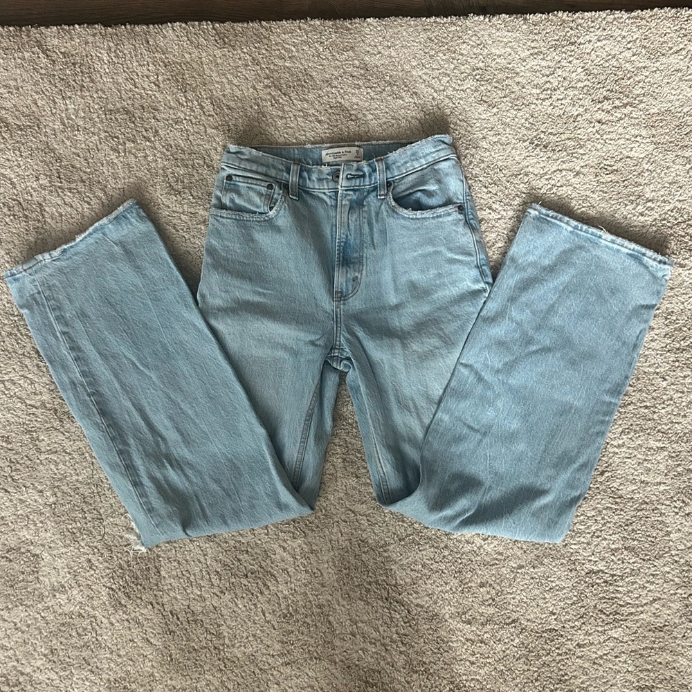 Abercrombie & Fitch High Rise Loose Jean